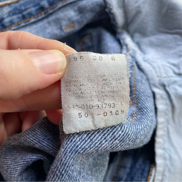 Vintage Levi’s 501-0109 Button Fly Jeans Acid Wash High Rise Straight Leg Sz 33 - Picture 8 of 10